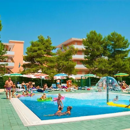 Apartamento In 24426 Bibione